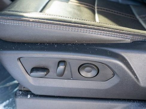 Used 2022 Chevrolet Silverado 1500 High Country w/ High Country Premium Package image 25