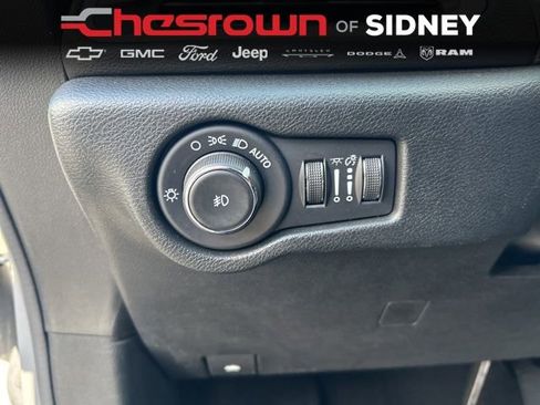 Used 2025 Chrysler Pacifica Select FWD image 41