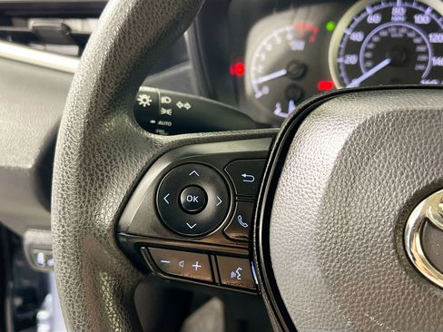 Used 2022 Toyota Corolla LE image 18