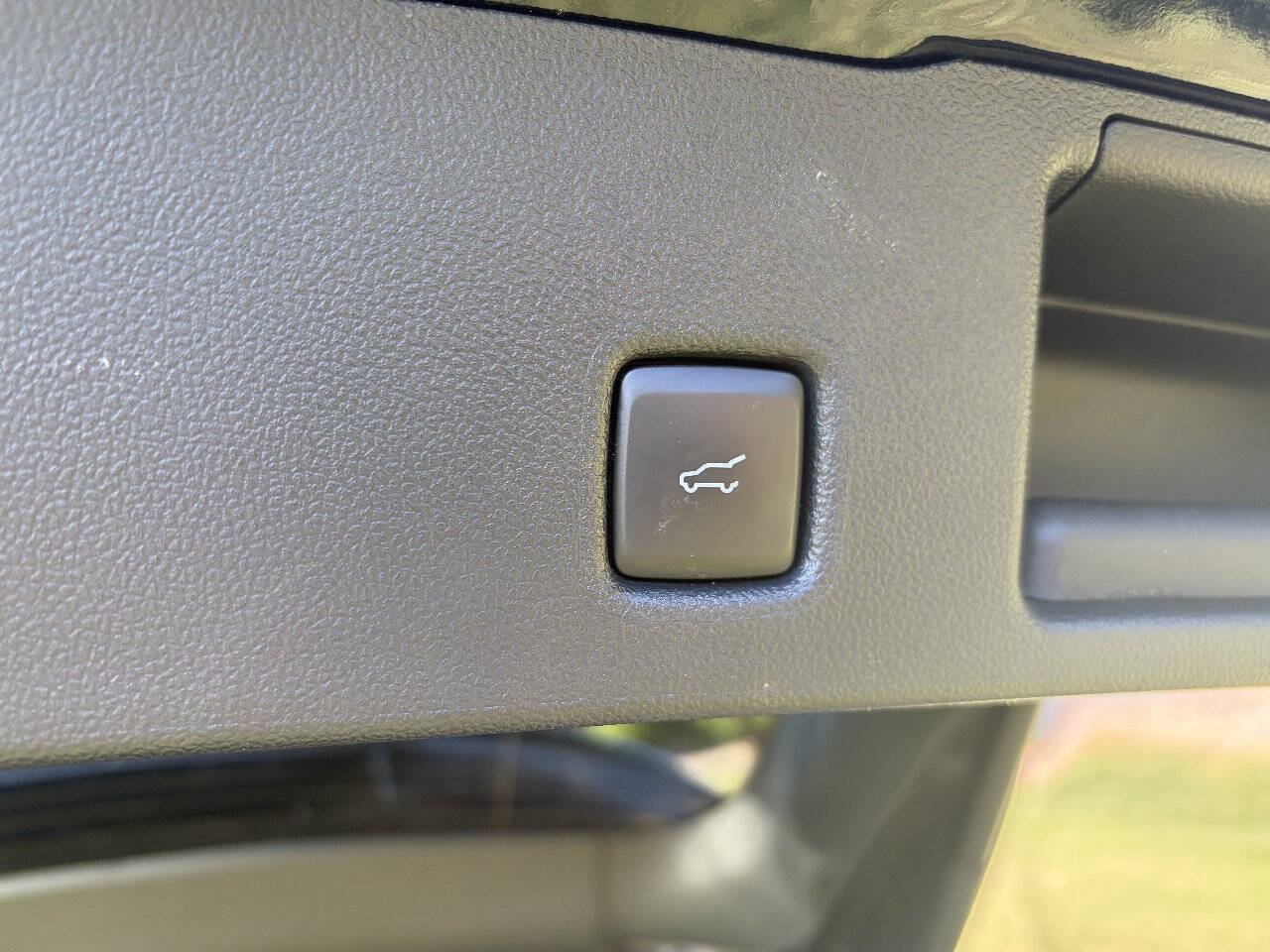 Used 2024 Ford Escape ST-Line w/ Tech Pack #1 FWD image 14