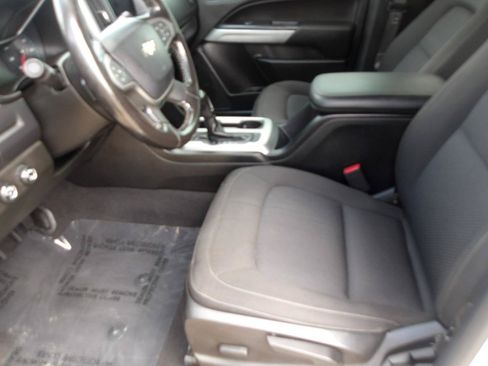 Used 2020 Chevrolet Colorado LT w/ LT Convenience Package AWD/4WD image 19