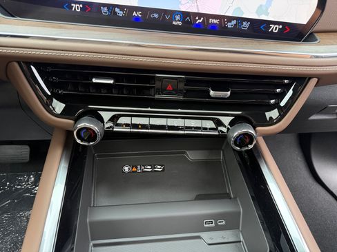 New 2026 Chevrolet Tahoe High Country AWD/4WD image 38