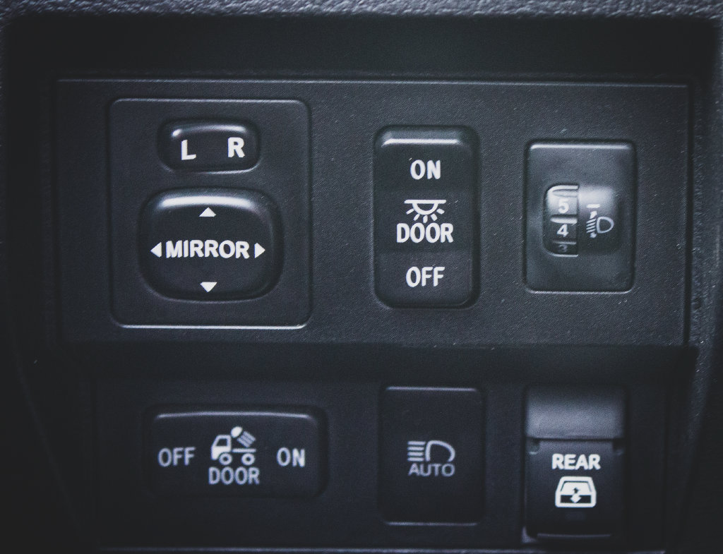Used 2021 Toyota Tundra SR5 w/ SX Package AWD/4WD image 7