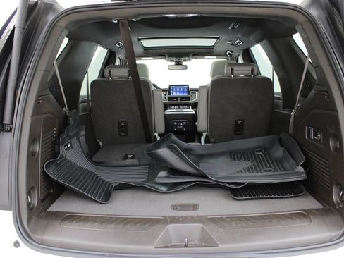 Used 2022 Chevrolet Tahoe LT w/ LT Signature Package RWD image 30