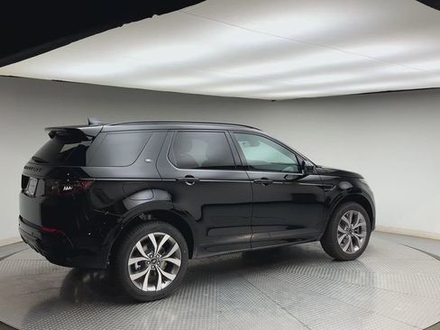 New 2026 Land Rover Discovery Sport Landmark image 2