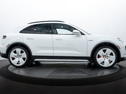 New 2025 Porsche Macan 4S Electric image 8