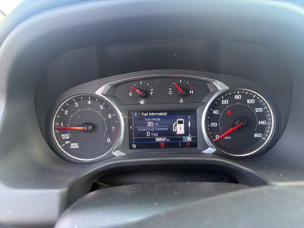 Used 2021 GMC Acadia SLE w/ Driver Convenience Package FWD image 18