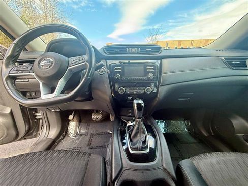 Used 2017 Nissan Rogue SV w/ Midnight Edition image 45