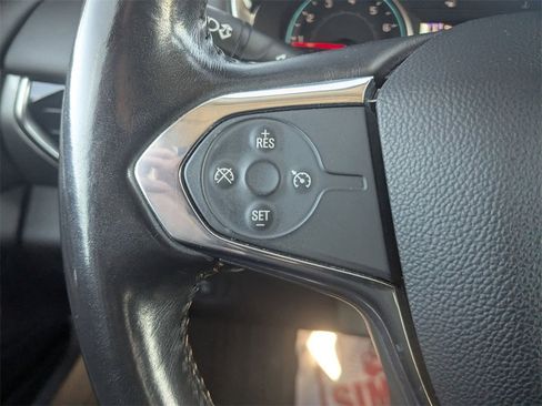 Used 2019 Chevrolet Traverse LT image 19