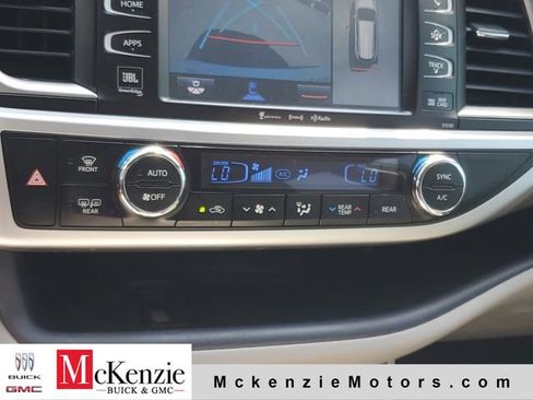 Used 2018 Toyota Highlander Limited Platinum AWD/4WD image 20