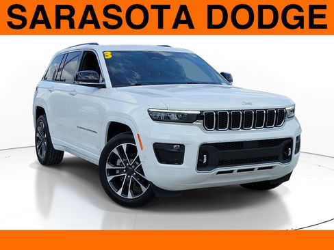 Used 2023 Jeep Grand Cherokee Overland w/ Trailer Tow Prep Group (B) RWD image 1