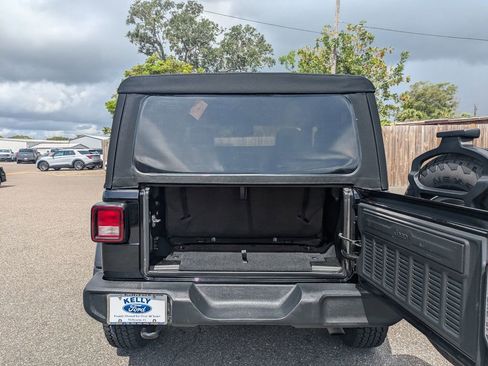 Used 2024 Jeep Wrangler Sport AWD/4WD image 12