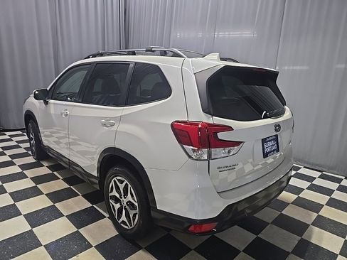 Certified 2022 Subaru Forester Premium AWD/4WD image 11