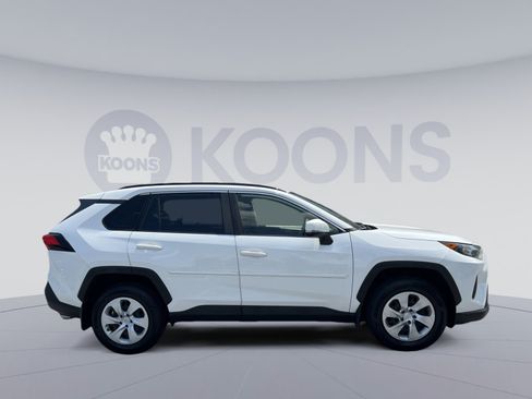 Used 2019 Toyota RAV4 LE AWD/4WD image 8