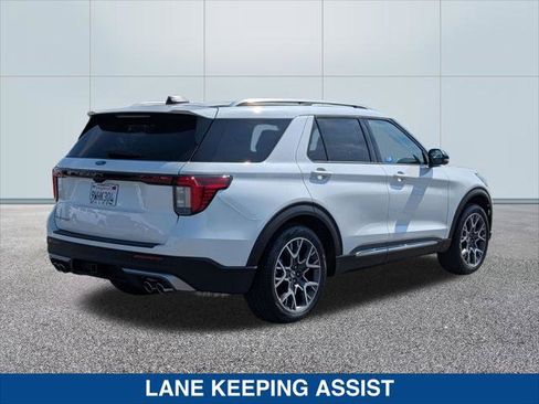 Used 2025 Ford Explorer Platinum w/ Ultimate Package RWD image 5