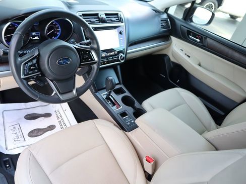 Used 2018 Subaru Outback 3.6R Limited image 9