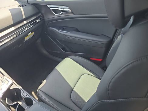 New 2026 Kia Sportage EX AWD/4WD image 16
