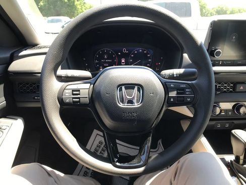 Certified 2025 Honda Accord LX image 18