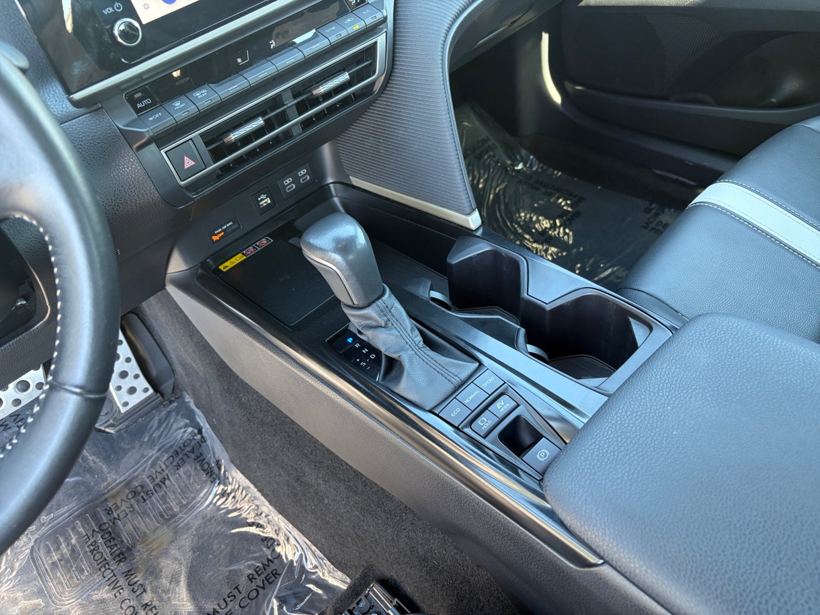 Used 2025 Toyota Camry SE FWD image 22