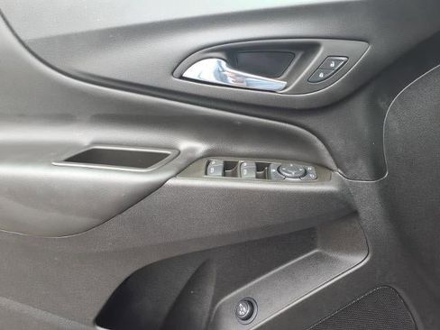 Used 2024 Chevrolet Equinox LT FWD image 14