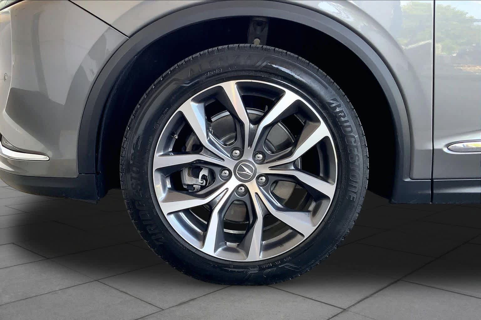 Used 2024 Acura MDX w/ Technology Package FWD image 11