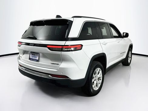 Used 2023 Jeep Grand Cherokee Limited w/ Luxury Tech Group II AWD/4WD image 5