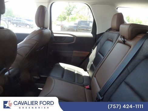 Used 2022 Ford Bronco Sport Outer Banks w/ Tech Package AWD/4WD image 8