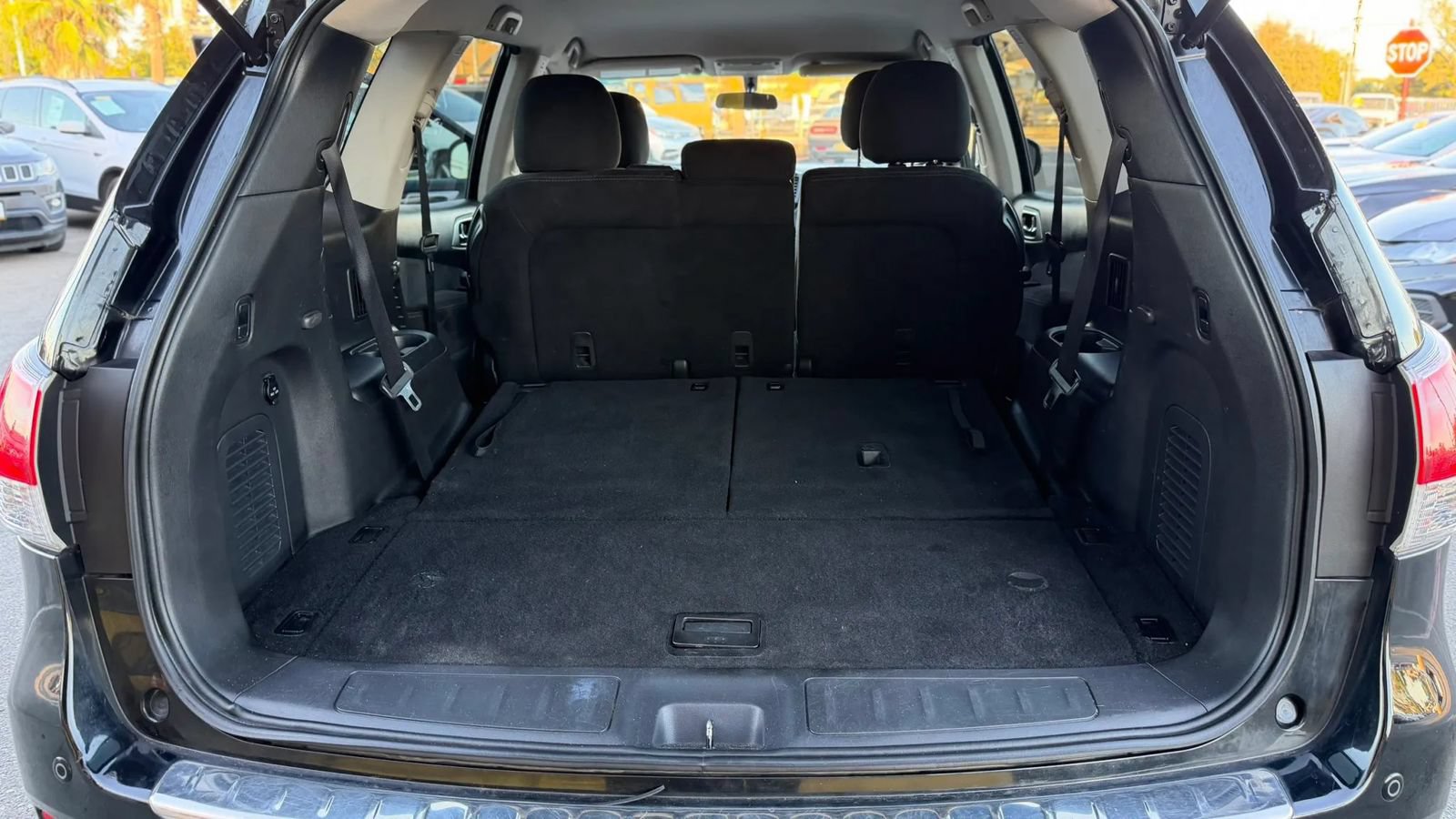 Used 2014 Nissan Pathfinder SV w/ Trailer Tow Package AWD/4WD image 24