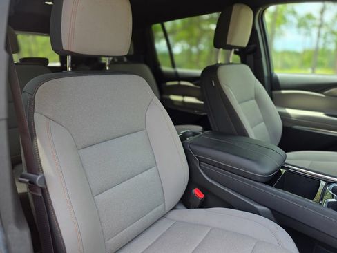 Used 2026 Chevrolet Traverse LT w/ Driver Confidence Package FWD image 26