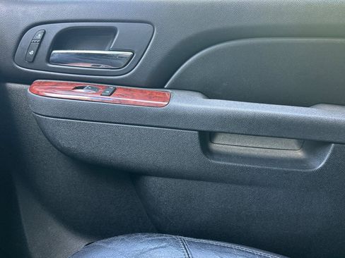 Used 2011 Chevrolet Silverado 2500 LTZ w/ LTZ Plus Package image 20