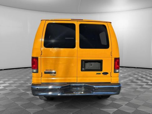 Used 2014 Ford E-250 and Econoline 250 image 8