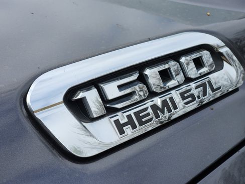 Used 2019 RAM 1500 Laramie image 9