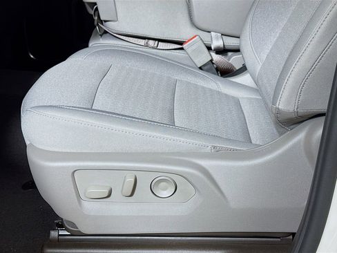 New 2026 GMC Sierra 1500 SLE w/ Preferred Package image 17