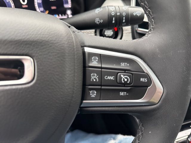 Used 2025 Jeep Compass Limited w/ Elite Group AWD/4WD image 30