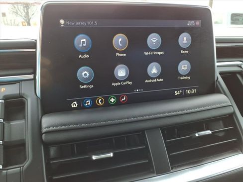 Used 2021 Chevrolet Tahoe Z71 w/ Z71 Off-Road Package image 18