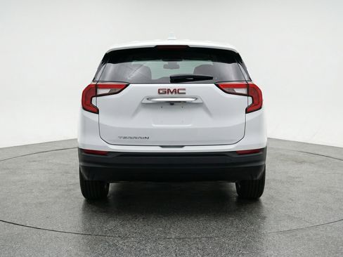 Used 2024 GMC Terrain SLE FWD image 7