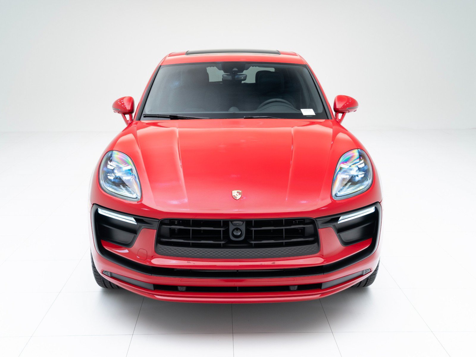 Certified 2026 Porsche Macan AWD/4WD image 6