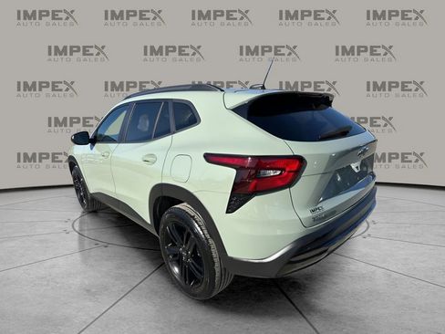 Used 2025 Chevrolet Trax ACTIV w/ Driver Confidence Package image 3