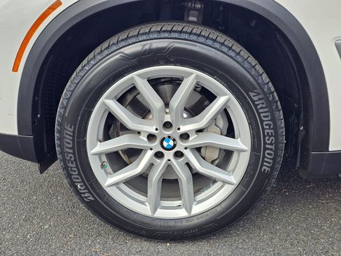 Certified 2022 BMW X5 xDrive40i w/ Parking Assistance Package image 8