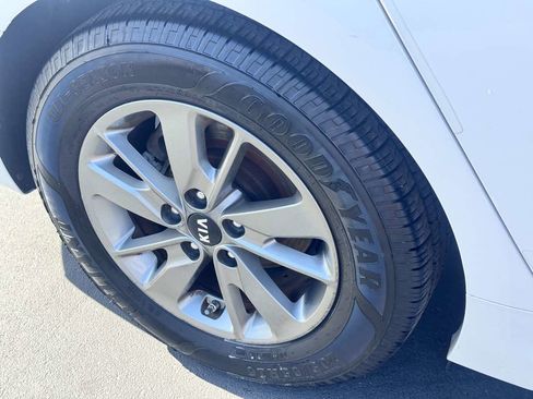 Used 2016 Kia Optima LX FWD image 21