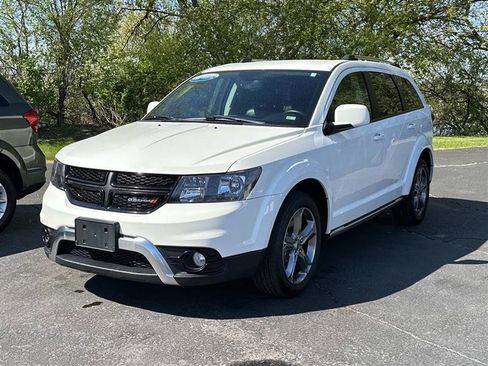 Used 2018 Dodge Journey Crossroad w/ Rear Seat Video Group FWD image 5