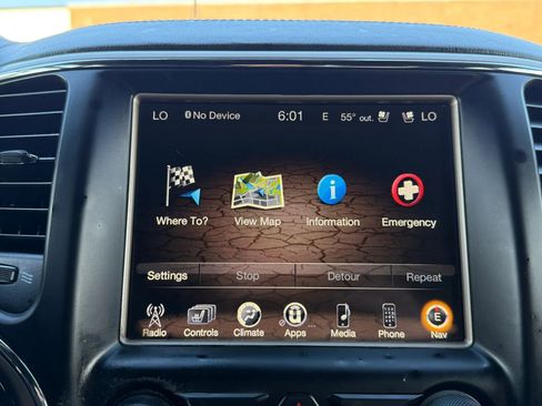 Used 2017 Jeep Grand Cherokee Overland image 42