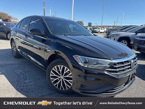Used 2019 Volkswagen Jetta SE image 1