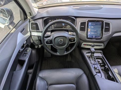 Used 2018 Volvo XC90 T6 Momentum image 20