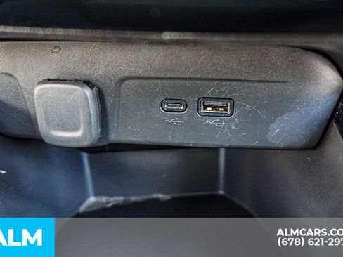 Used 2025 Chevrolet Trax LT FWD image 40