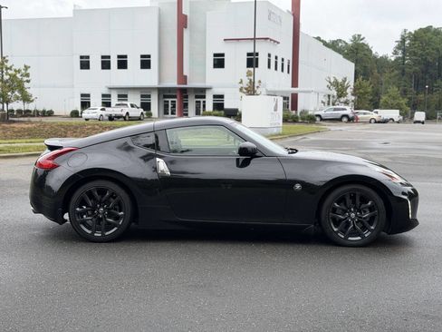 Used 2018 Nissan 370Z Touring image 8