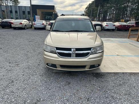 Used 2010 Dodge Journey SXT w/ Rear Seat Video Group image 8