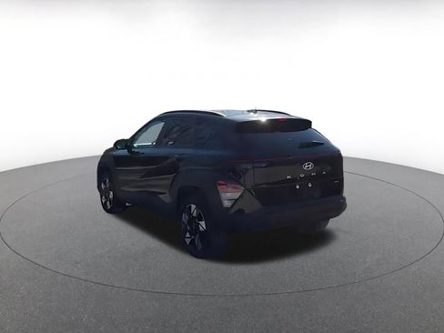 Used 2025 Hyundai Kona SEL image 7