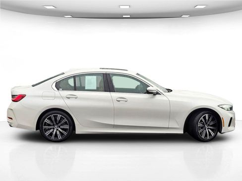 Used 2026 BMW 330i Sedan w/ Premium Package RWD image 5