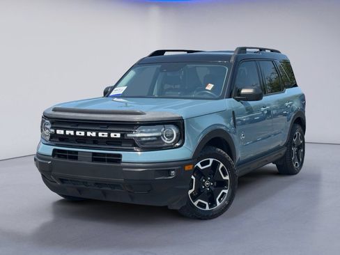 Used 2021 Ford Bronco Sport Outer Banks w/ Outer Banks Package AWD/4WD image 2